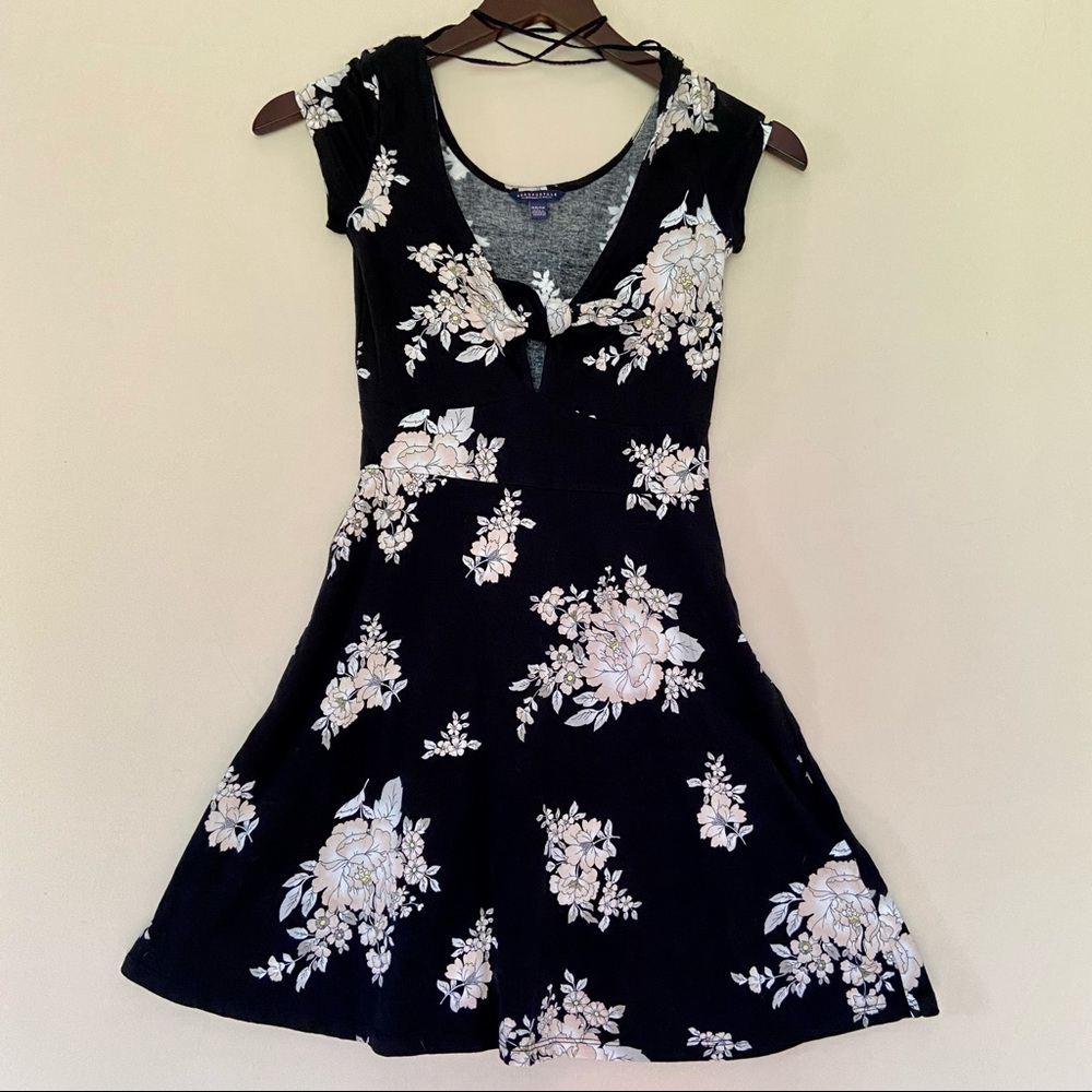 Forever 21 Black Floral Front Tie Skater Dress